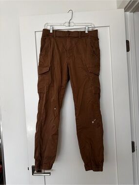 Uniqlo Men's Brown Cargo Pants with Utility Pockets